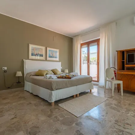 Molo Angioino Appartement